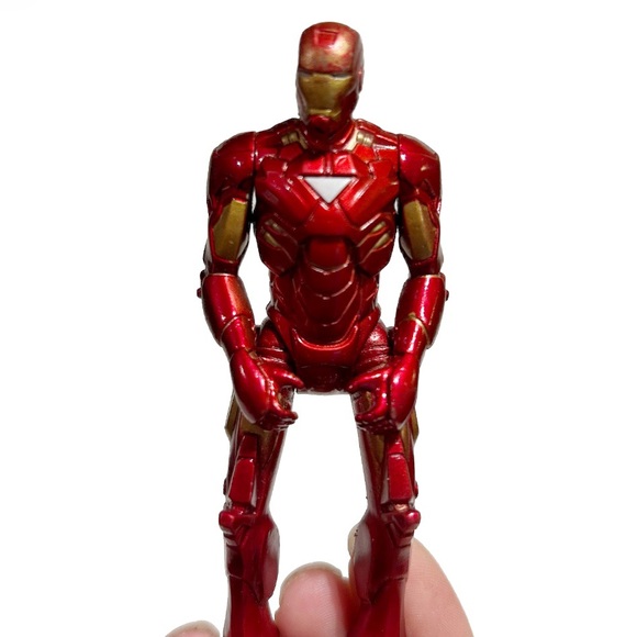 Marvel Iron Man 2 Iron Racers Turbo Racer 3.75" Action Figure Red Gold Hero 2010 - Picture 3 of 9